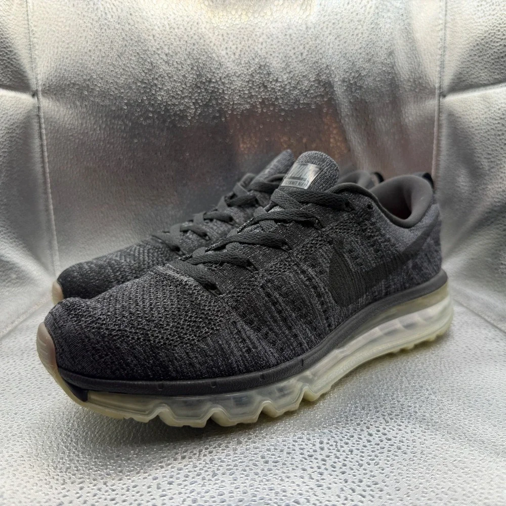 Size 10 Nike Flyknit Max Running Shoes Mens Black Grey Excellent 620469-010